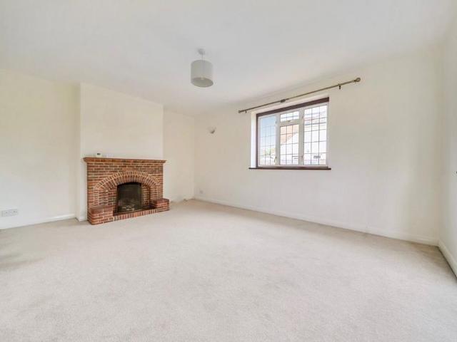 2 bedroom bungalow to rent