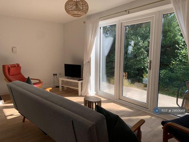 2 bedroom bungalow to rent