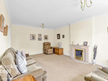 2 bedroom bungalow to rent