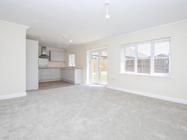 2 bedroom bungalow to rent