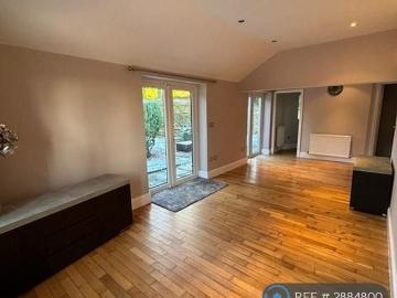 2 bedroom bungalow to rent