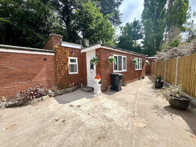 2 bedroom bungalow to rent