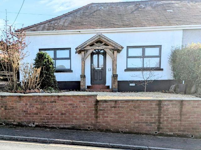 2 bedroom bungalow to rent
