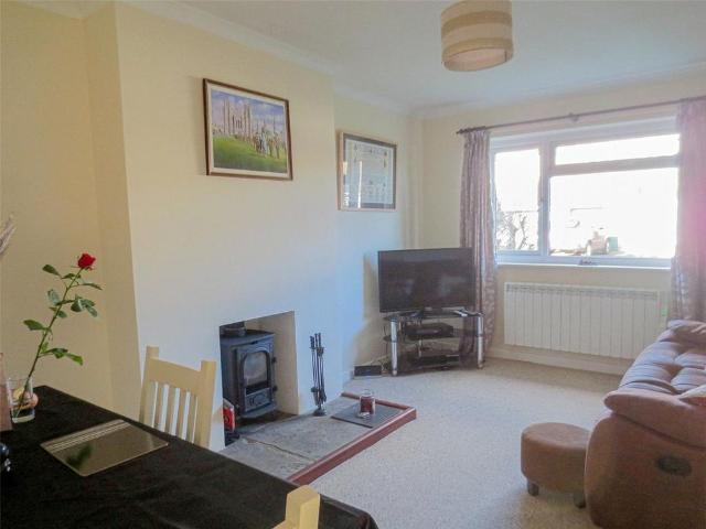 2 bedroom bungalow to rent