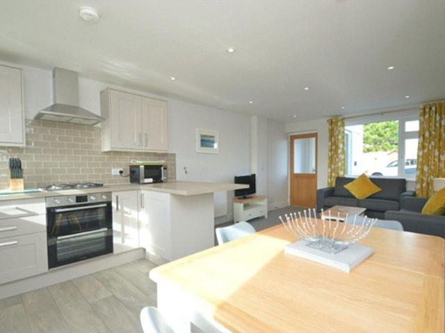 2 bedroom bungalow to rent