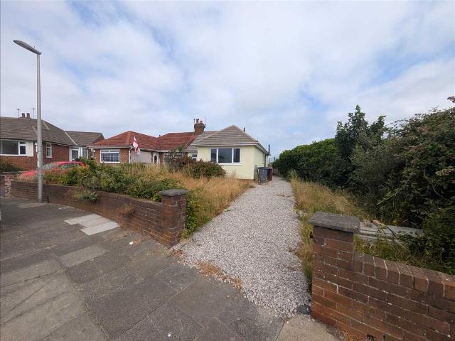 2 bedroom bungalow to rent