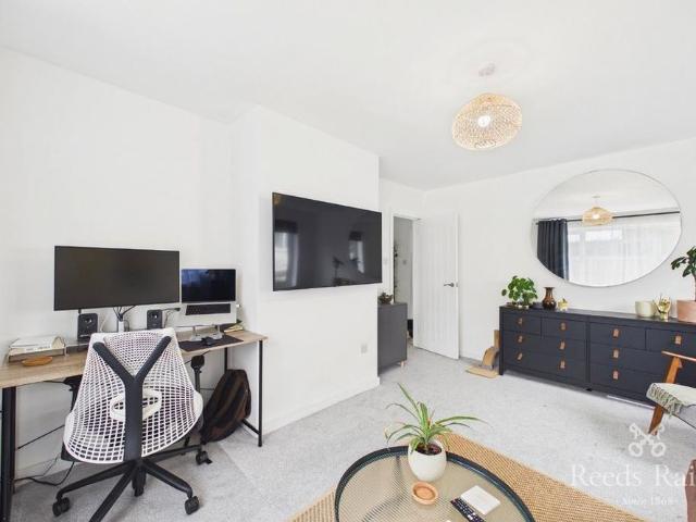 2 bedroom bungalow to rent