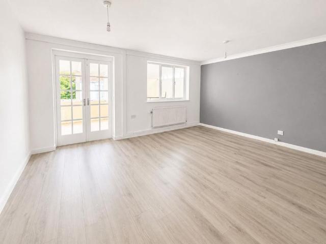 2 bedroom bungalow to rent