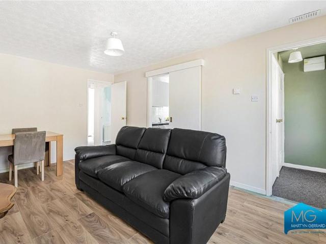 2 bedroom bungalow to rent