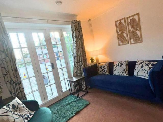 2 bedroom bungalow to rent