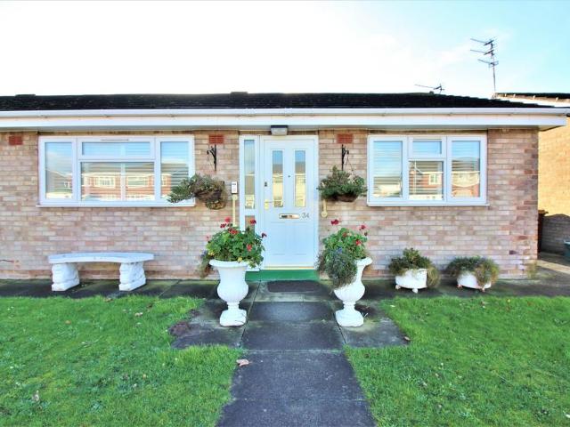 2 bedroom bungalow to rent