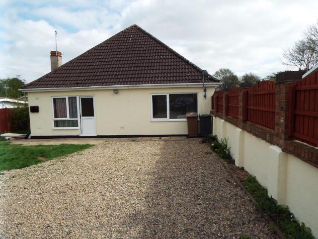 2 bedroom bungalow to rent
