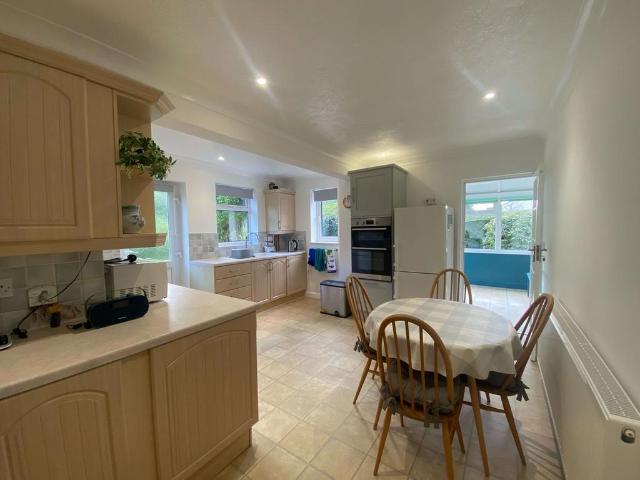 2 bedroom bungalow to rent