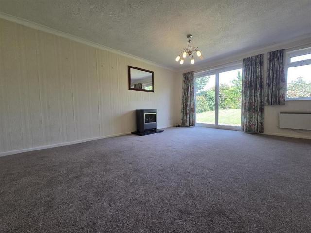 2 bedroom bungalow to rent