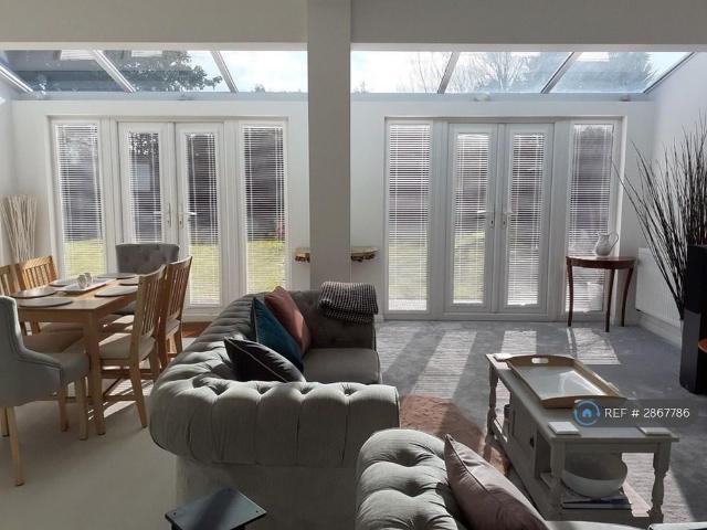 2 bedroom bungalow to rent