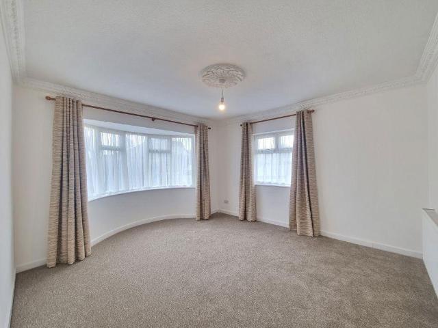 2 bedroom bungalow to rent