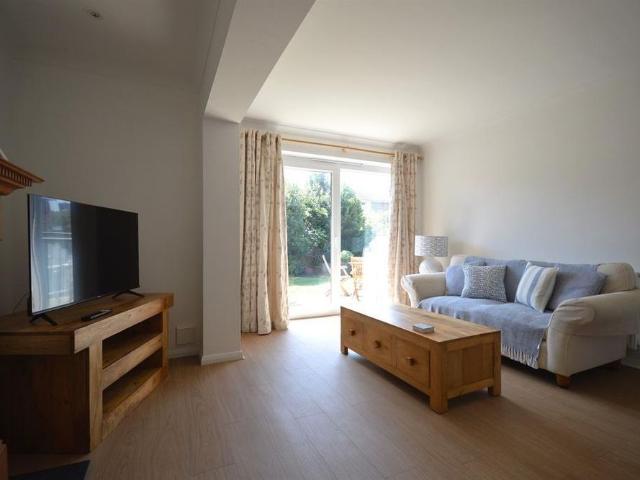2 bedroom bungalow to rent