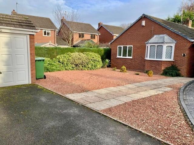 2 bedroom bungalow to rent
