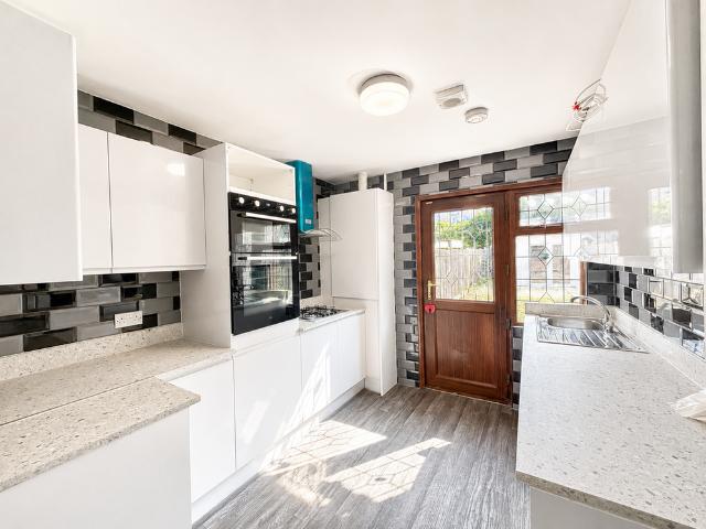 2 bedroom bungalow to rent