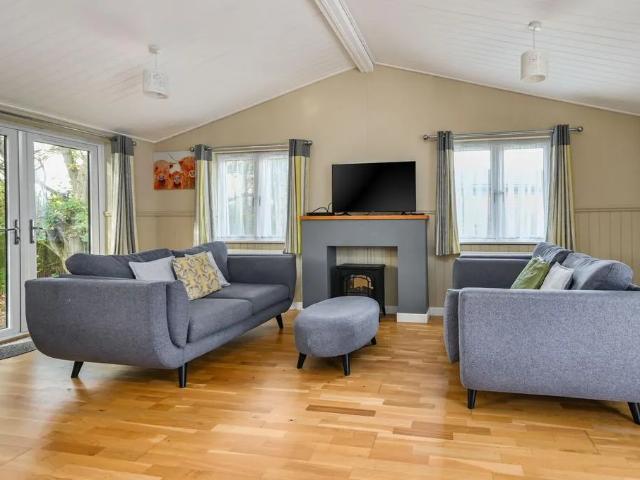 2 bedroom bungalow to rent