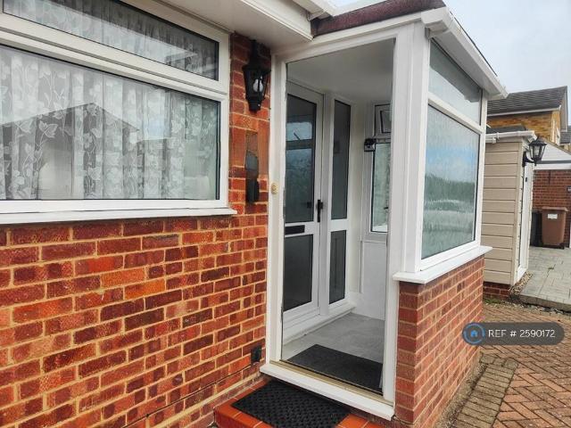 2 bedroom bungalow to rent