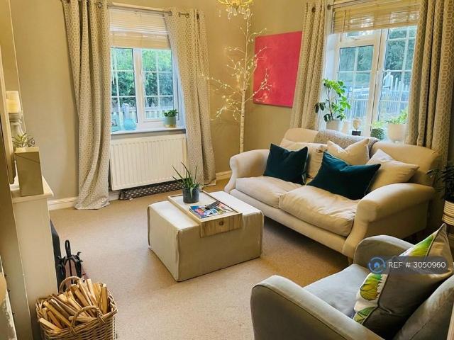 2 bedroom bungalow to rent