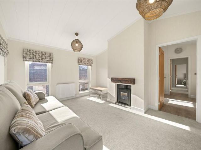 2 bedroom bungalow to rent