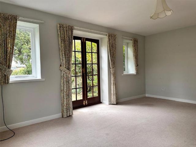 2 bedroom bungalow to rent
