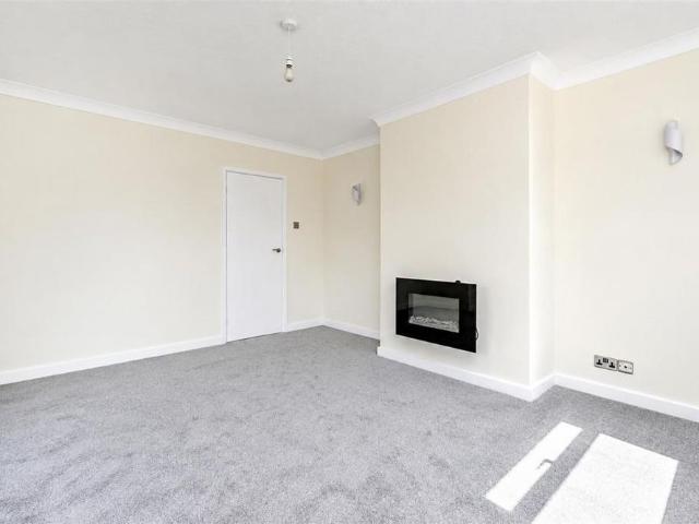 2 bedroom bungalow to rent