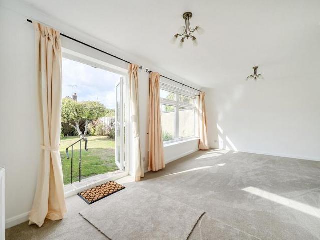 2 bedroom bungalow to rent