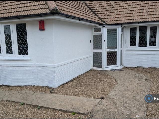 2 bedroom bungalow to rent