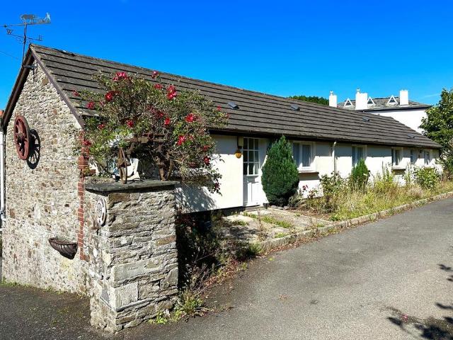 2 bedroom bungalow to rent