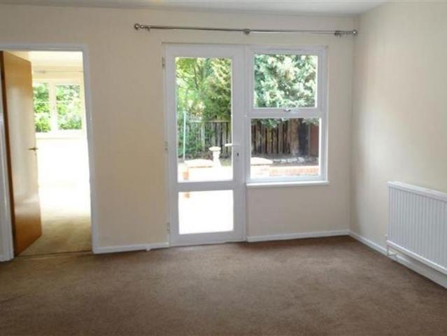 2 bedroom bungalow to rent