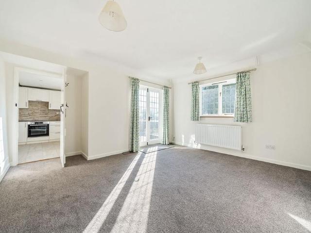 2 bedroom bungalow to rent