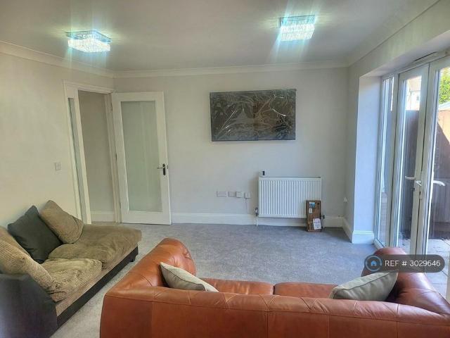 2 bedroom bungalow to rent