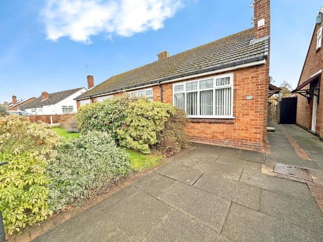 2 bedroom Bungalow To Rent
