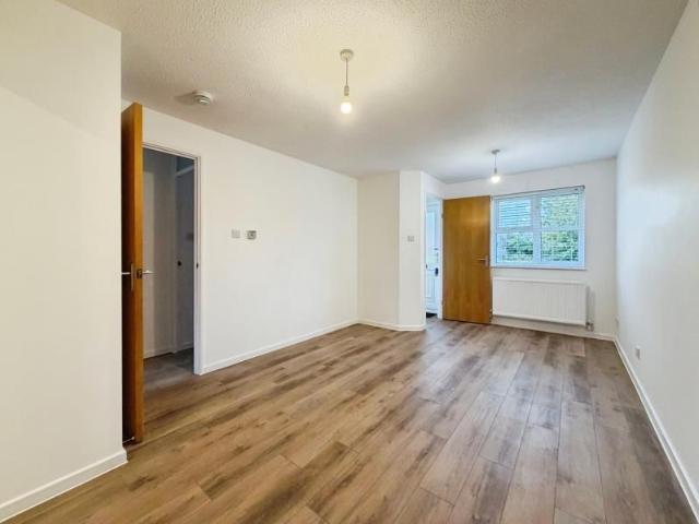 2 bedroom bungalow to rent
