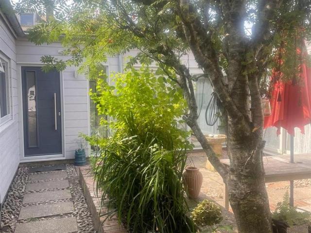 2 bedroom bungalow to rent