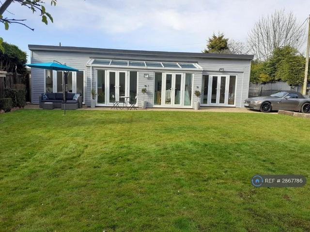 2 bedroom bungalow to rent