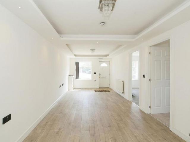 2 bedroom bungalow to rent