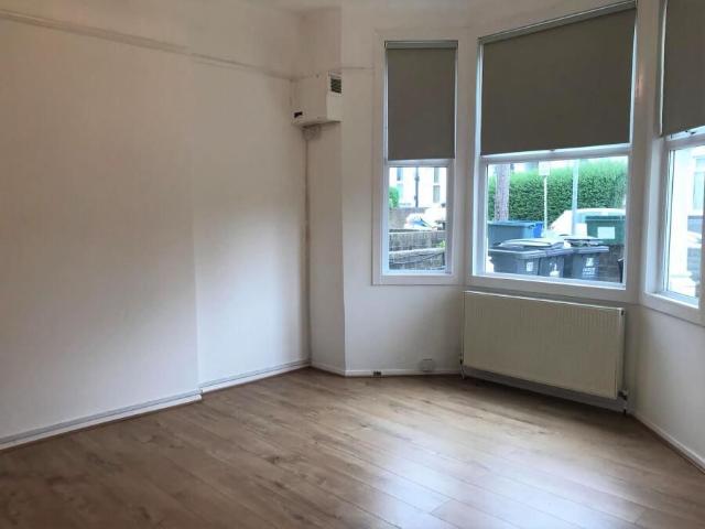 2 bedroom semi detached bungalow to rent