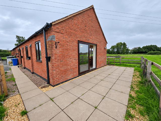 2 bedroom bungalow to rent