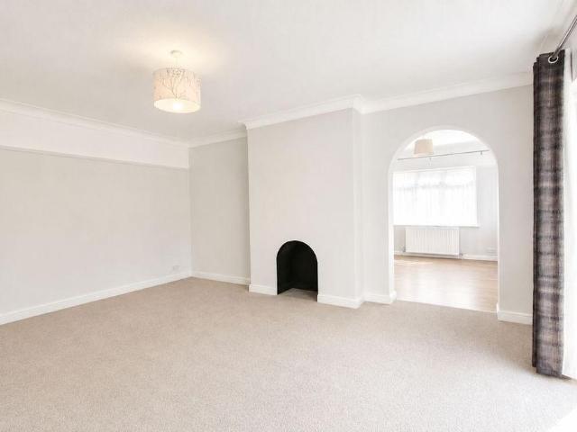 2 bedroom bungalow to rent