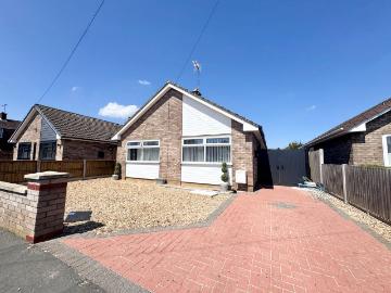 2 bedroom bungalow to rent
