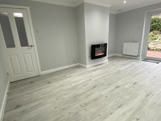 2 bedroom bungalow to rent