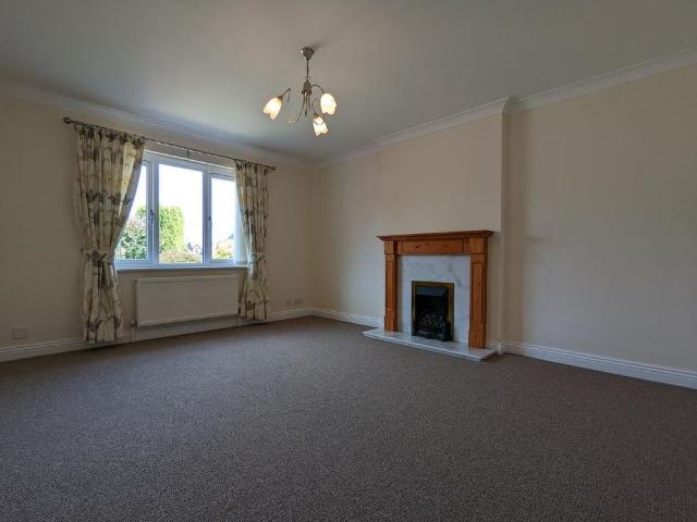 2 bedroom bungalow to rent