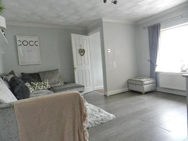 2 bedroom bungalow to rent
