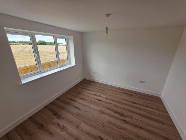 2 bedroom bungalow to rent