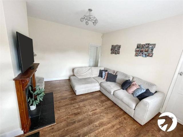 2 bedroom bungalow to rent