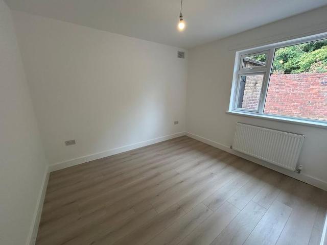 2 bedroom bungalow to rent